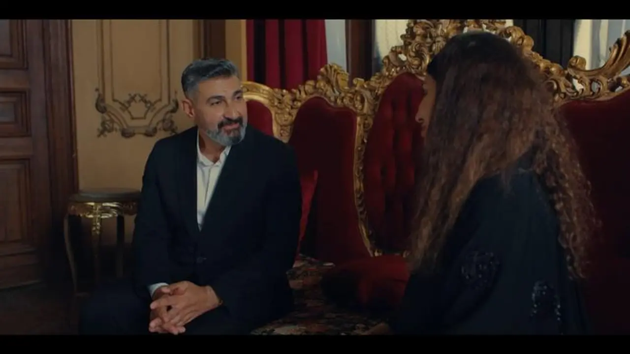 ياسر جلال يتقدم لخطبة آيتن عامر.. كواليس مفاجئة في الحلقة الرابعة من مسلسل مودي